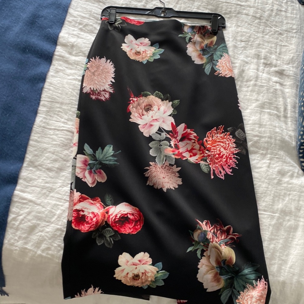 Zara floral long pencil skirt